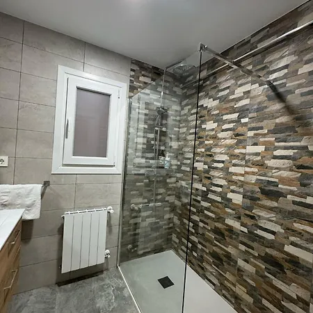 Piso Nuevo A 10 Minutos De San Sebastián Apartamento